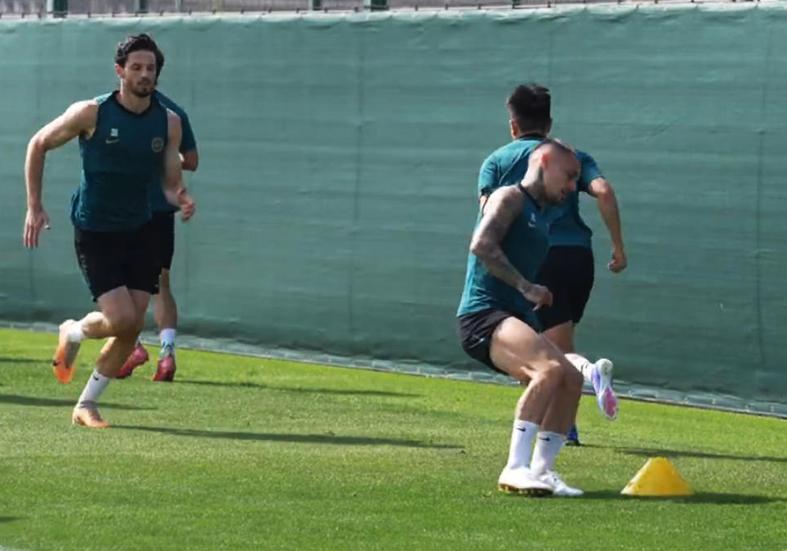 英雄联盟赛事官网-1-3 0-1！浙江不敌俄超下游队！新鹏城小负泰港 韦斯利戴队长袖标