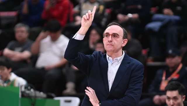 辽宁男篮8分险胜！完成大逆转，布罗金顿首秀3分，莫兰德爆发